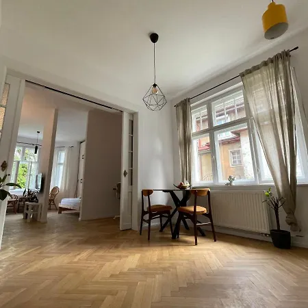 Wrest Modern Wrzeszcz 公寓 格但斯克